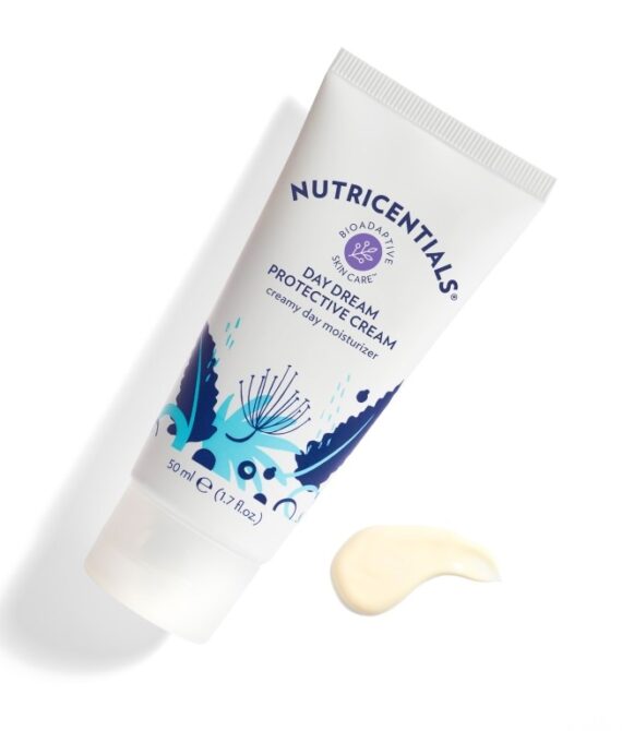 Cremă de zi hidratantă – Day Dream Protective Cream SPF 30